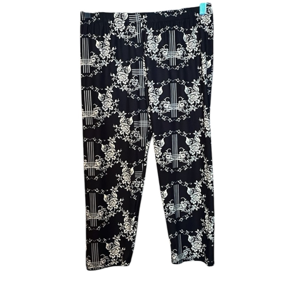 ➕💛10 for $10 or💰BOGO FREE Ladies’ Patterned CropSuper Soft Leggings